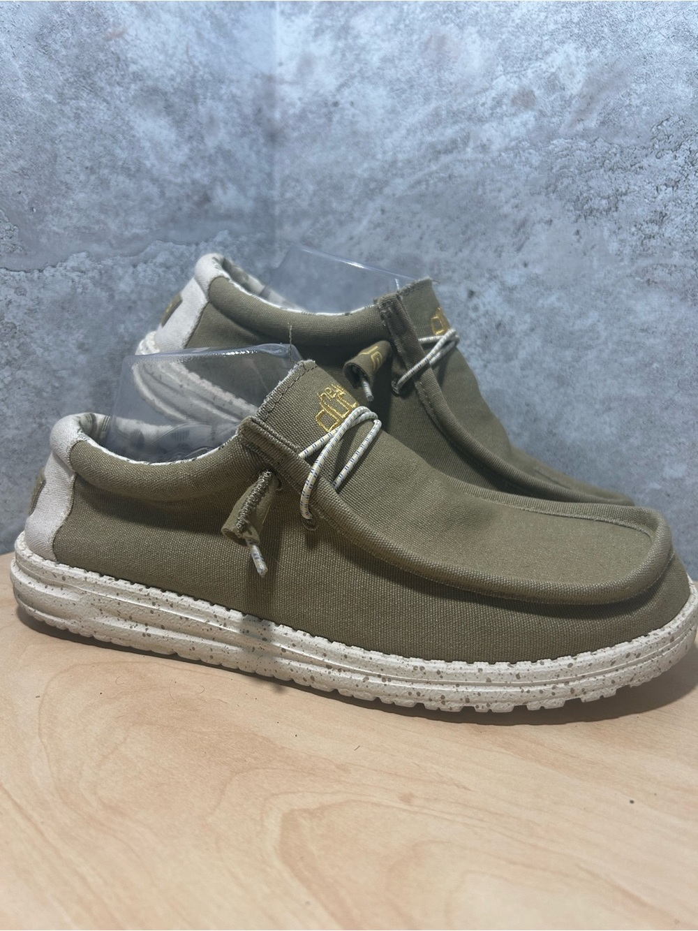 Heydude Wally classic olive slip on shoe men’s size 8